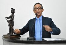 Vereador cobra solução para superlotação da fila de regulação no Clériston Andrade